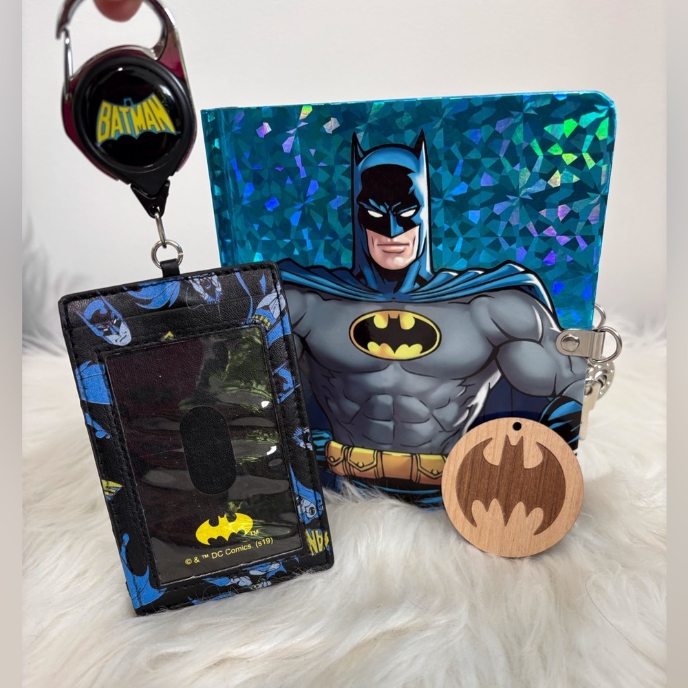 Batman Themed Wallet and Badge Holder Journal Set - Picture 2 of 5